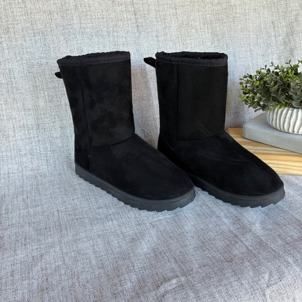 Just Be Faux Suede Winter Boots Black Size 5-6 Faux Fur Lined Cozy Mid Calf